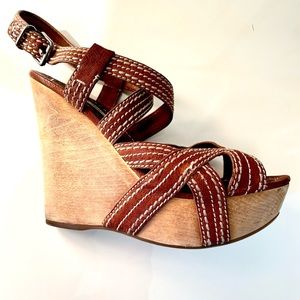 Miu Miu fabulous leather platform sandals/ Daisy Jones & the 6 vibes